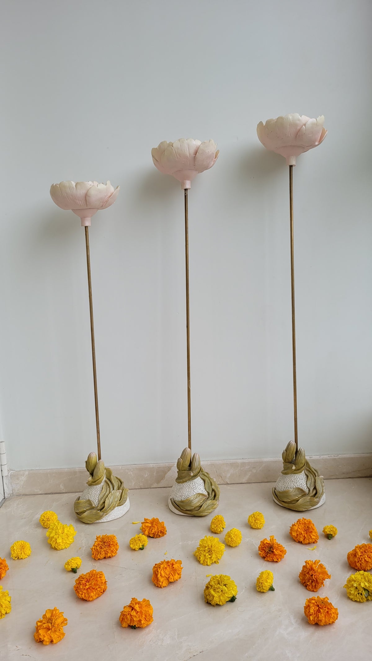 Perched Floret Tealight Stand (S)