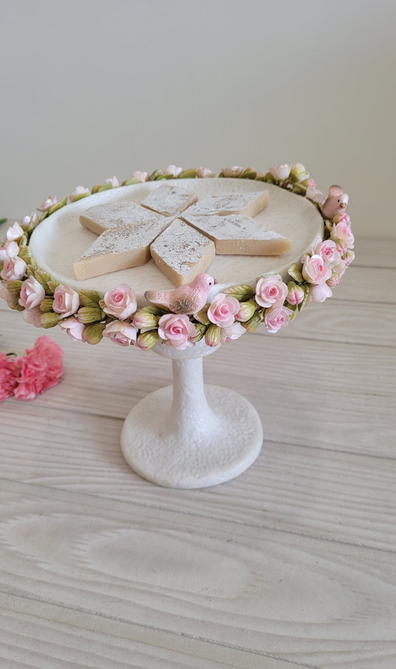 Rose Garden Cake Stand